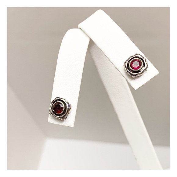 Vintage sterling silver and faceted garnet boho stud earrings - Picture 2 of 11